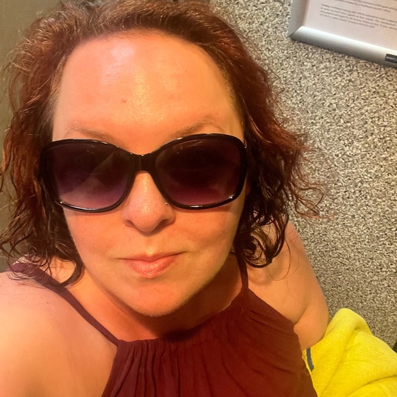 Meet your Posher, Cassandra - Picture 7 of 8